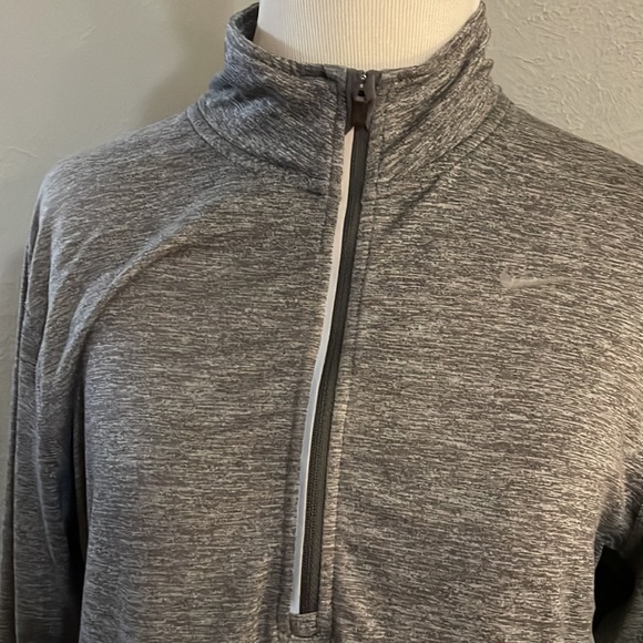 Nike Gray Long-Sleeve Quarter-Zip Dri-Fit Pullover - Picture 2 of 8